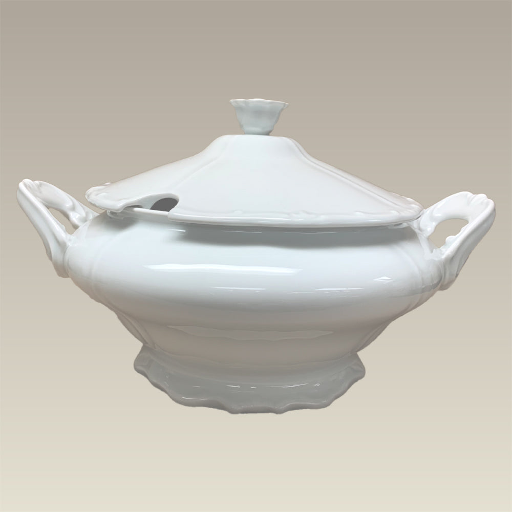 GORGEOUS Soup Tureen offers with Lid and Base Plate